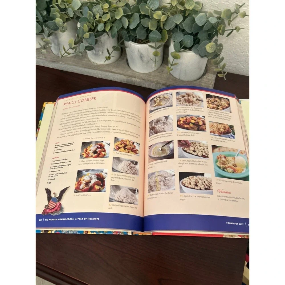 The Pioneer Woman Cooks: A Year of‎ Holidays